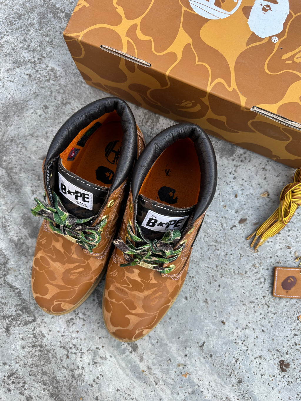 TIMBERLAND BAPE UNDEFEATED