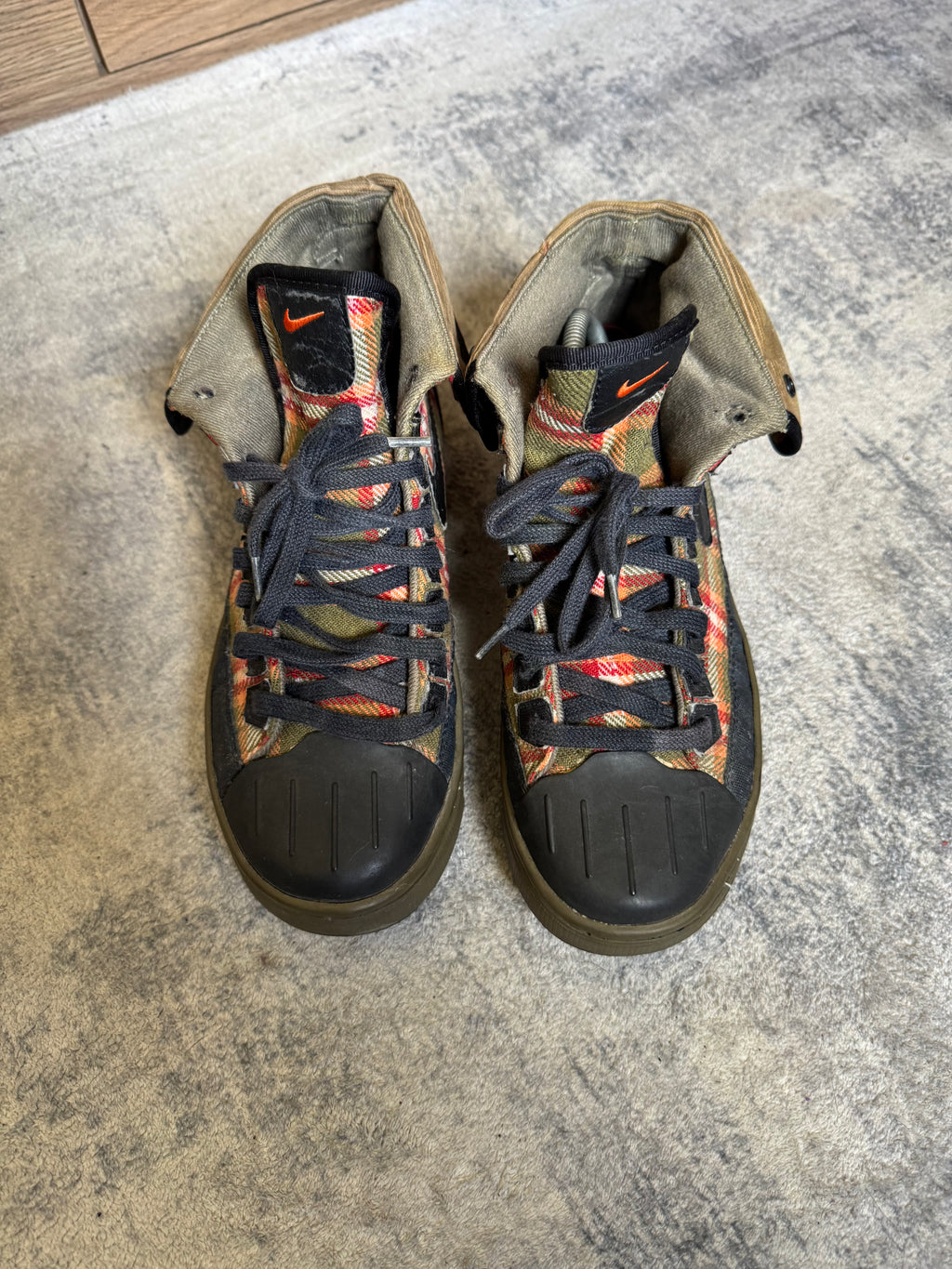 NIKE ACG BOOTS