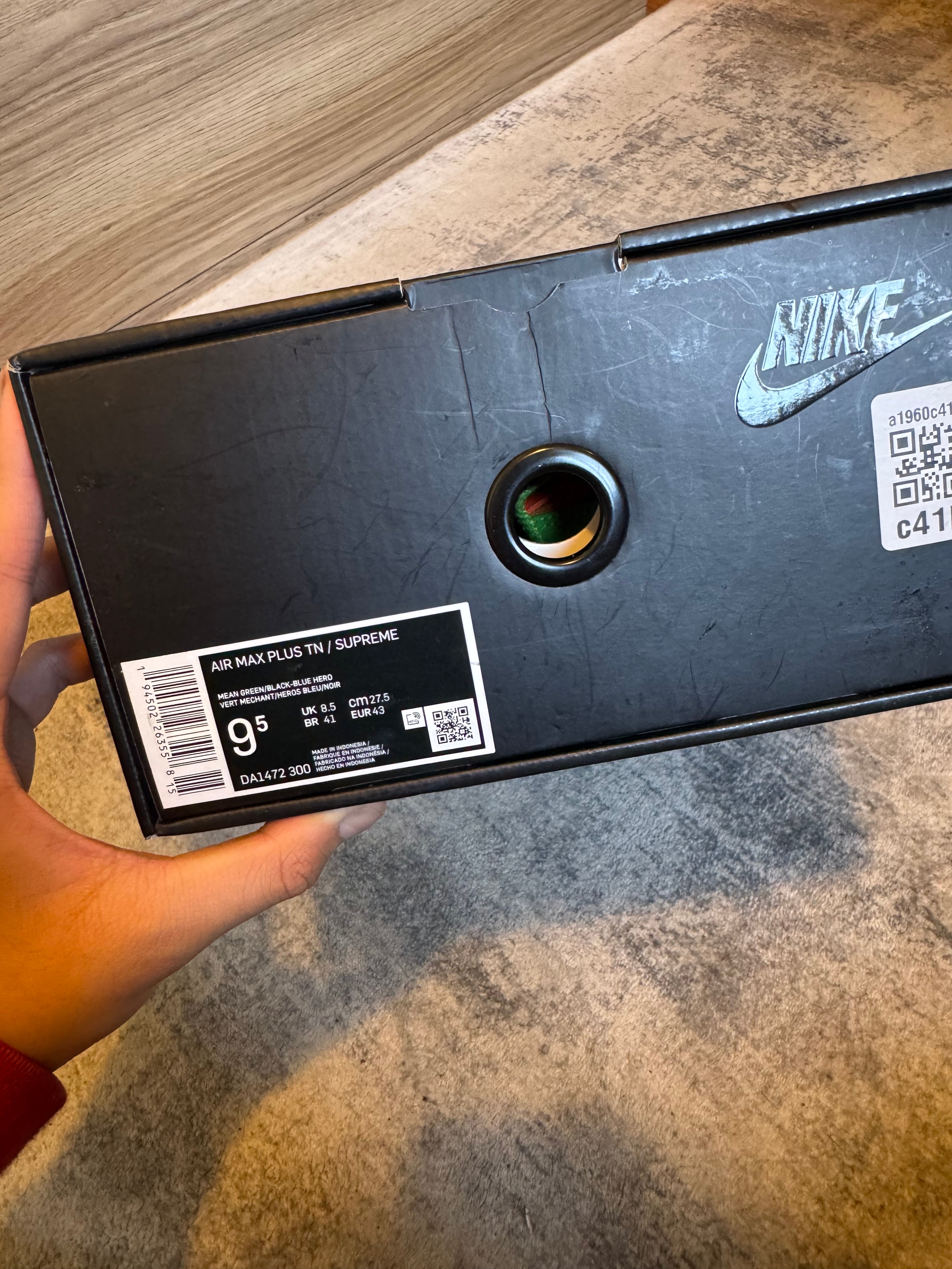 NIKE SUPREME TUNED