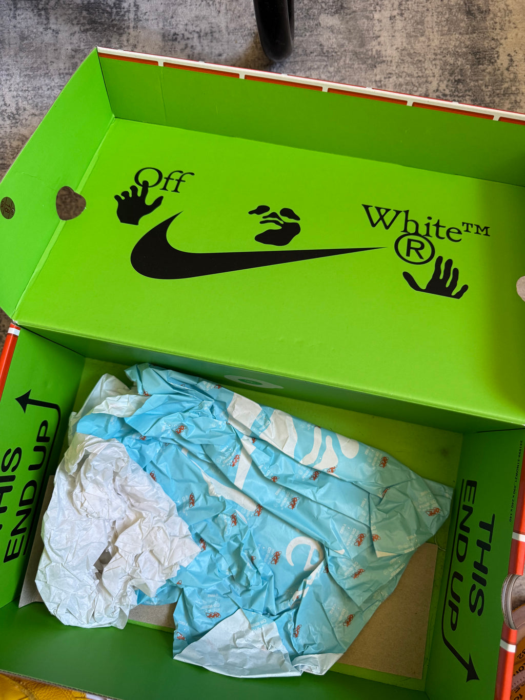 NIKE OFF WHITE AIR FORCE 1 MID