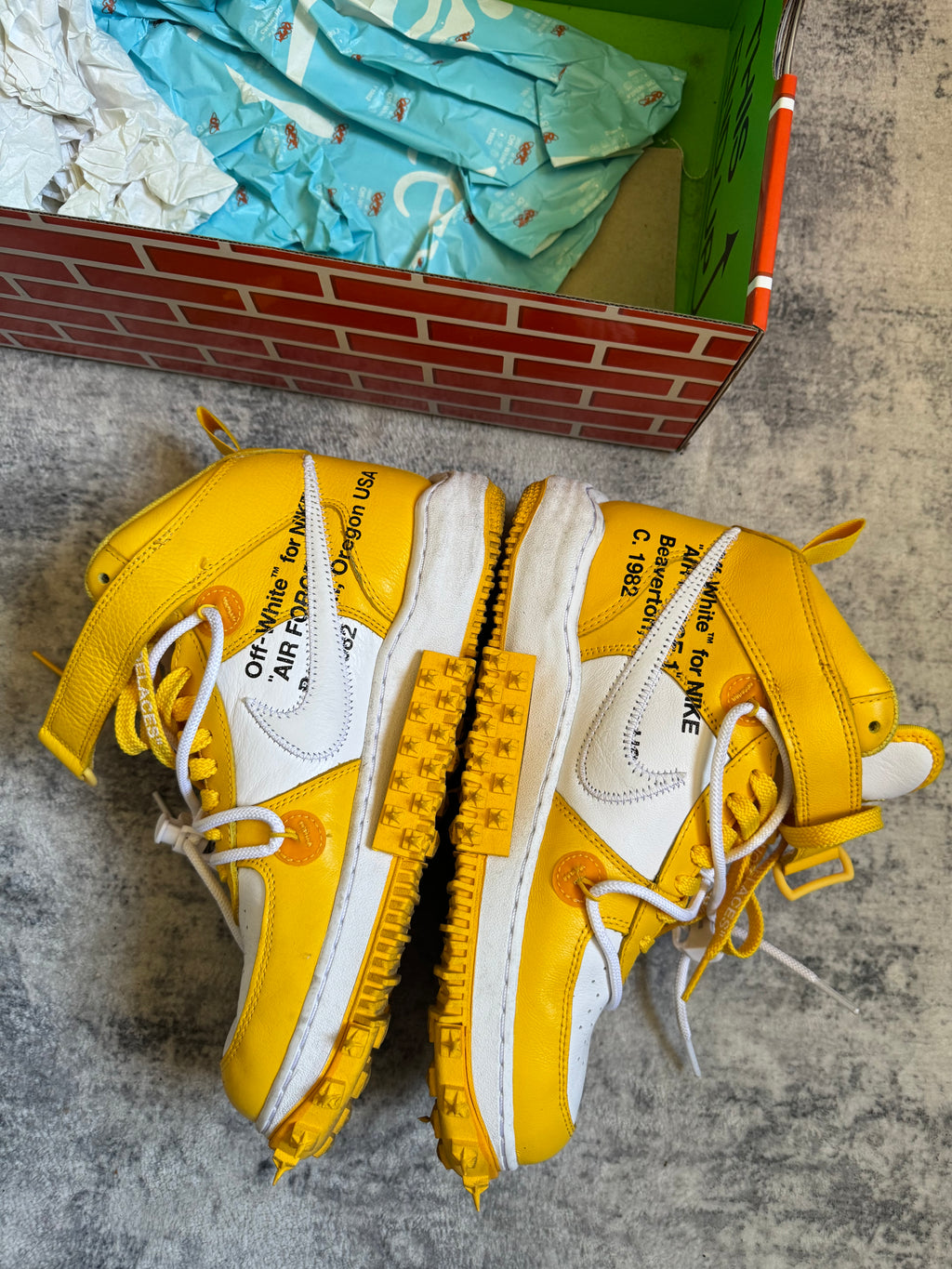 NIKE OFF WHITE AIR FORCE 1 MID
