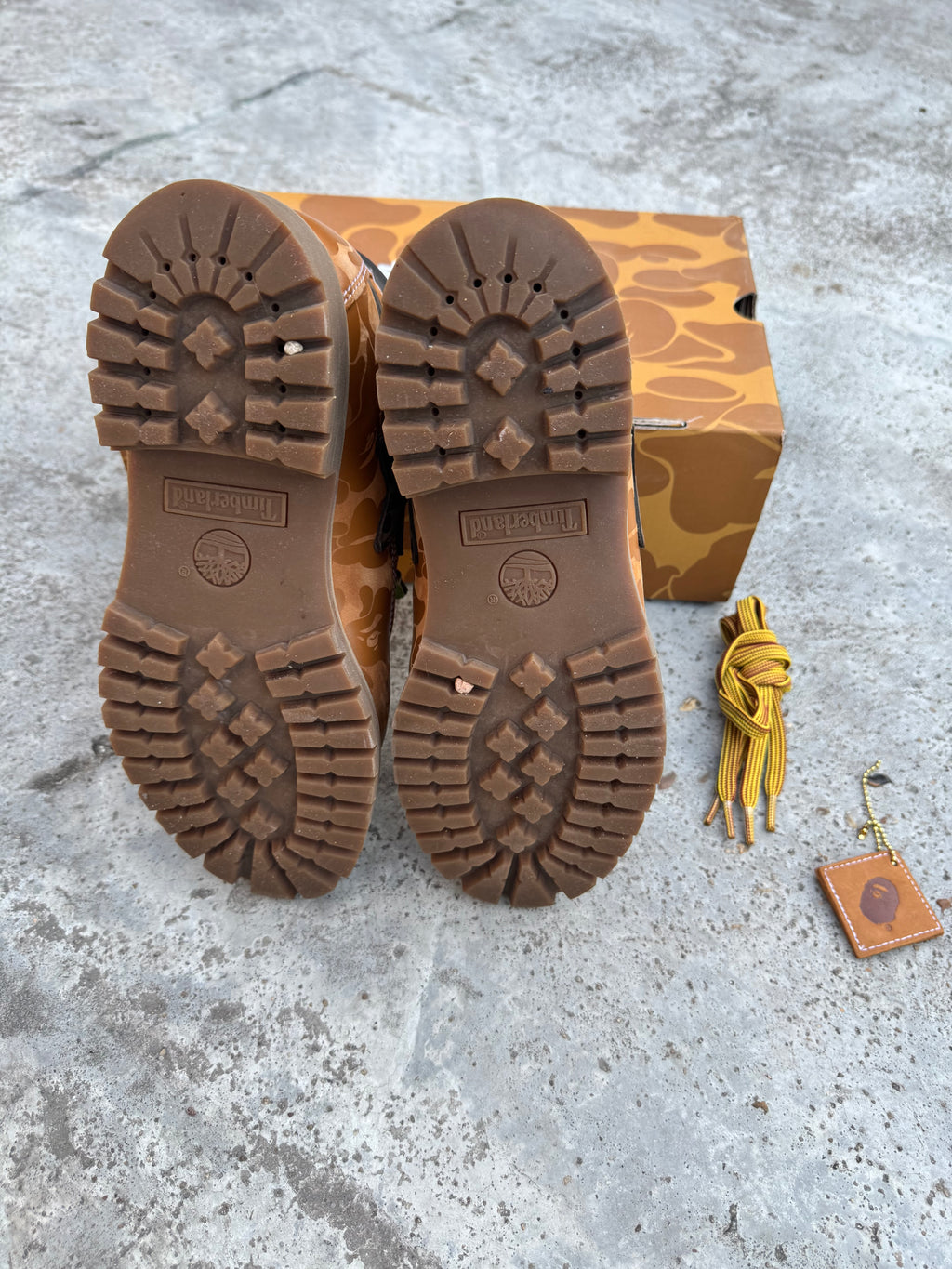 TIMBERLAND BAPE UNDEFEATED