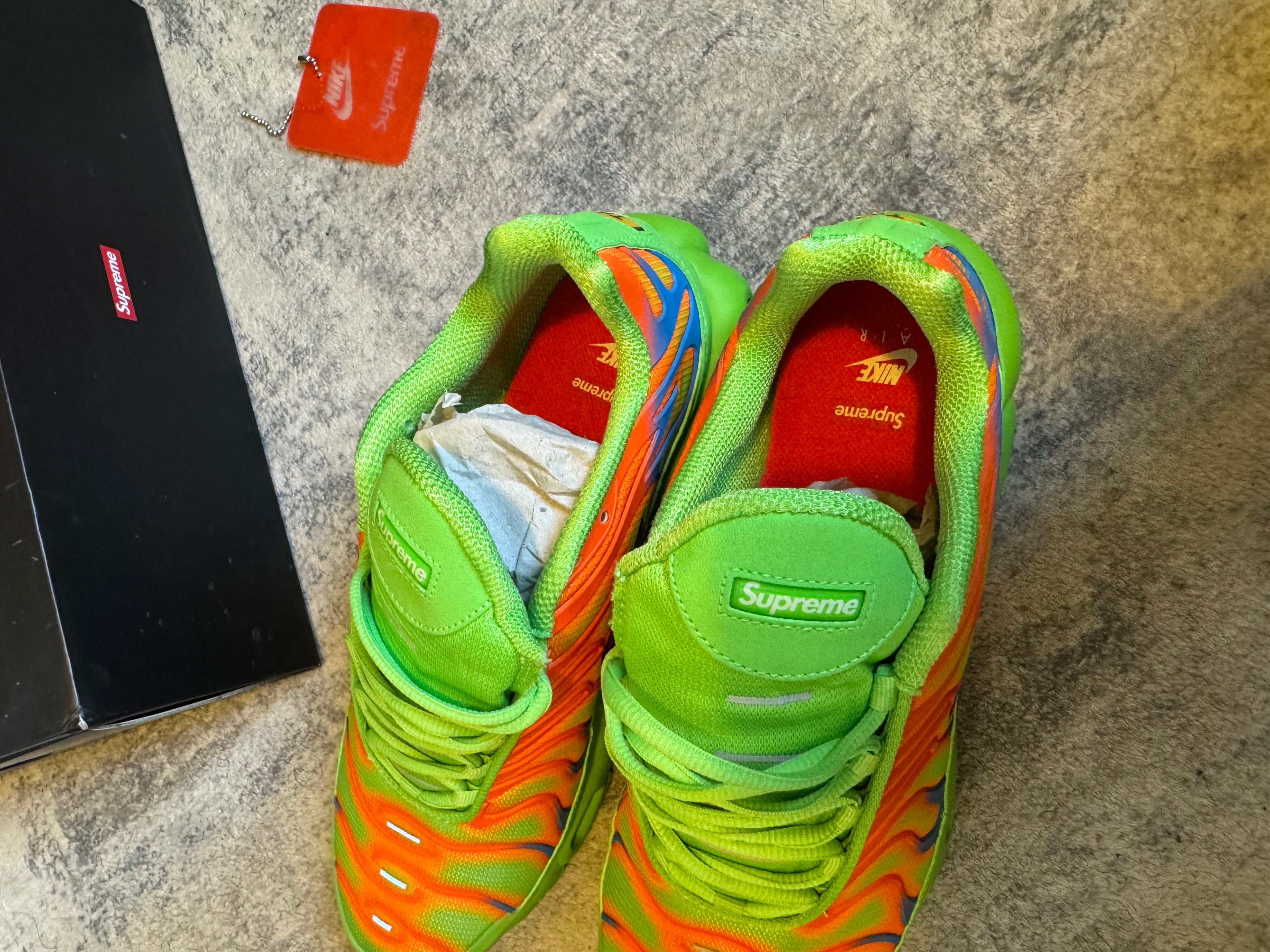NIKE SUPREME TUNED