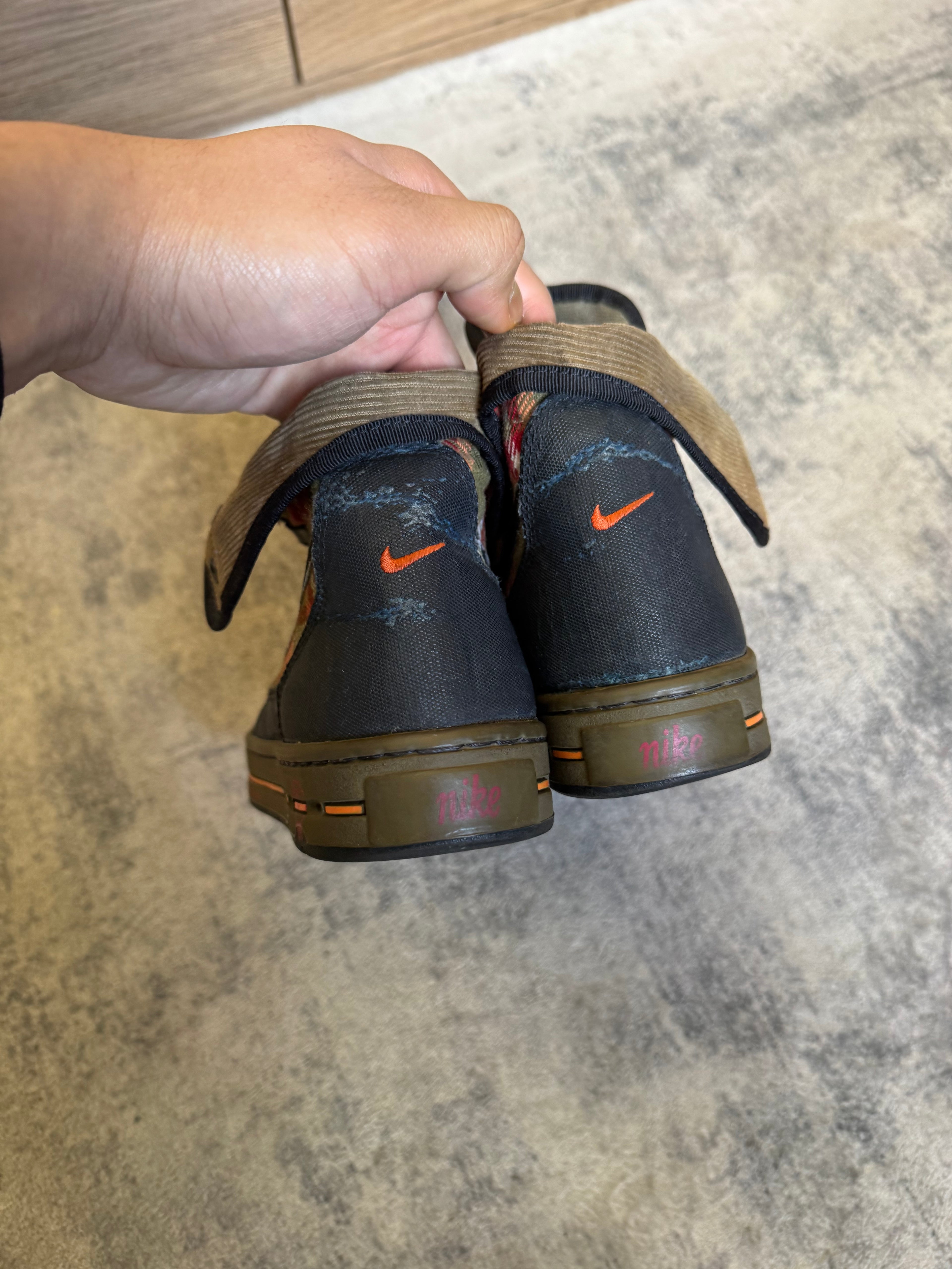 NIKE ACG BOOTS