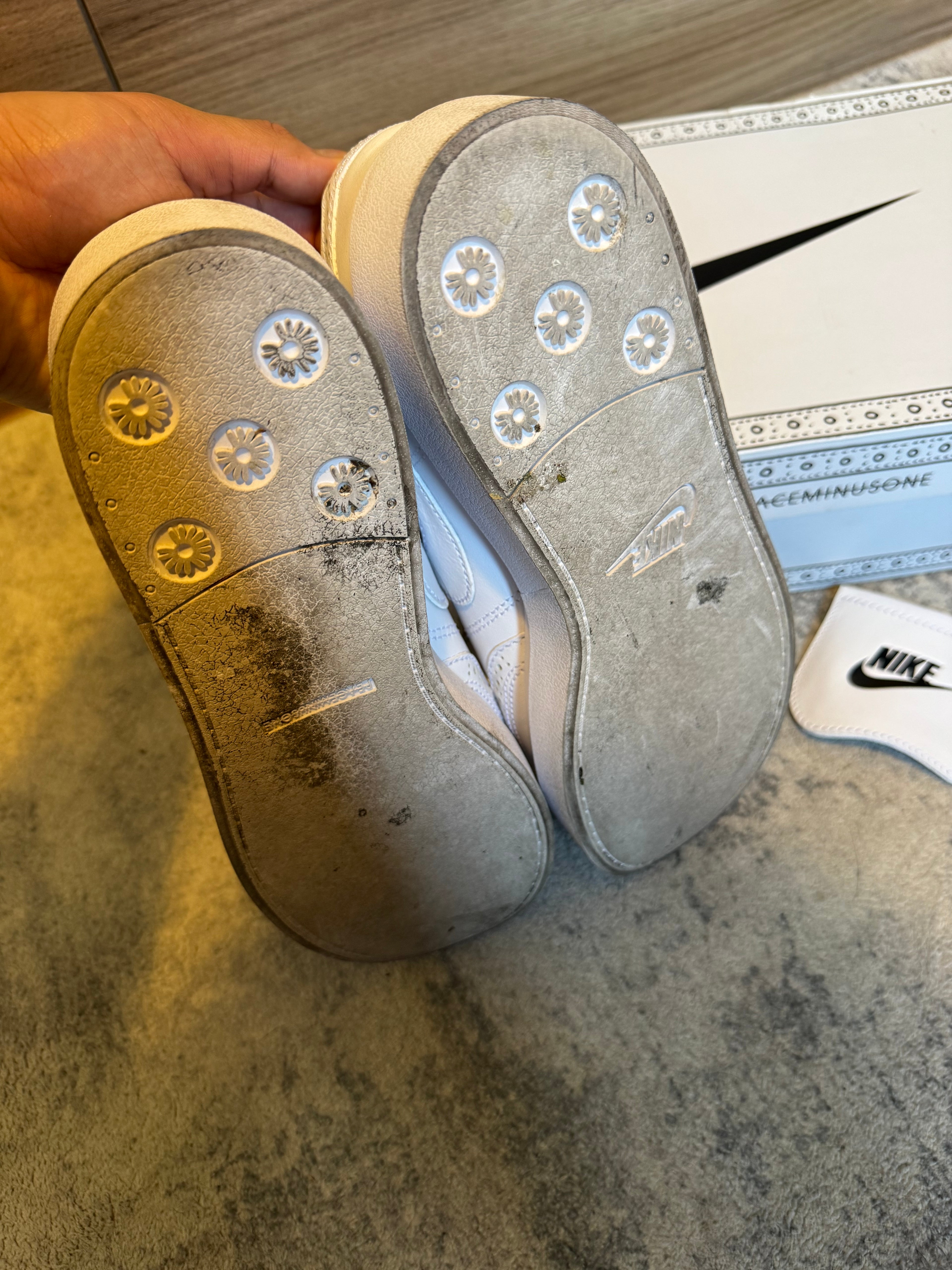 NIKE PEACEMINUSONE