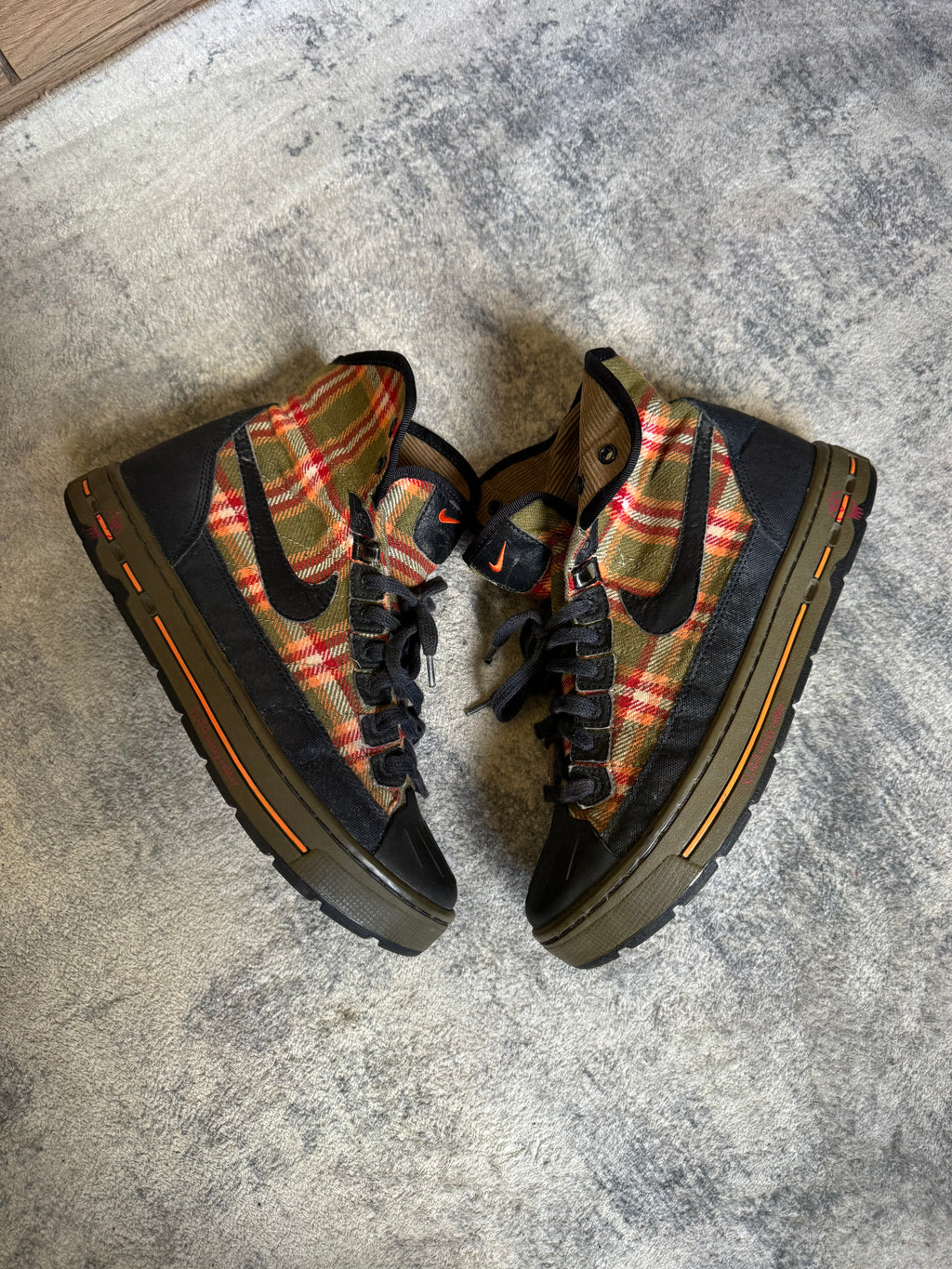 NIKE ACG BOOTS