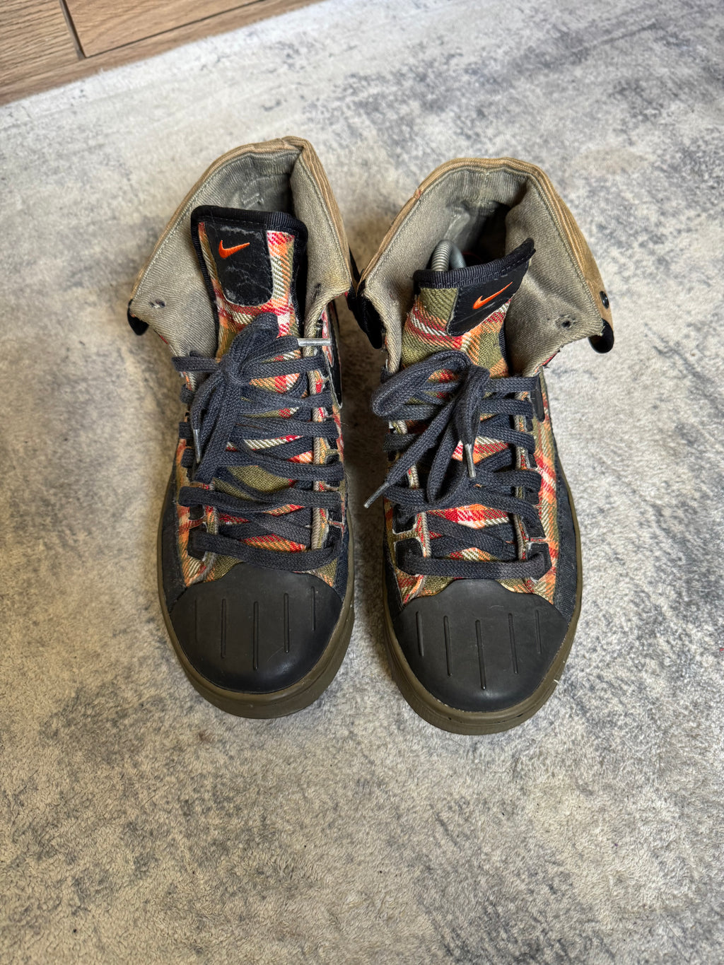 NIKE ACG BOOTS