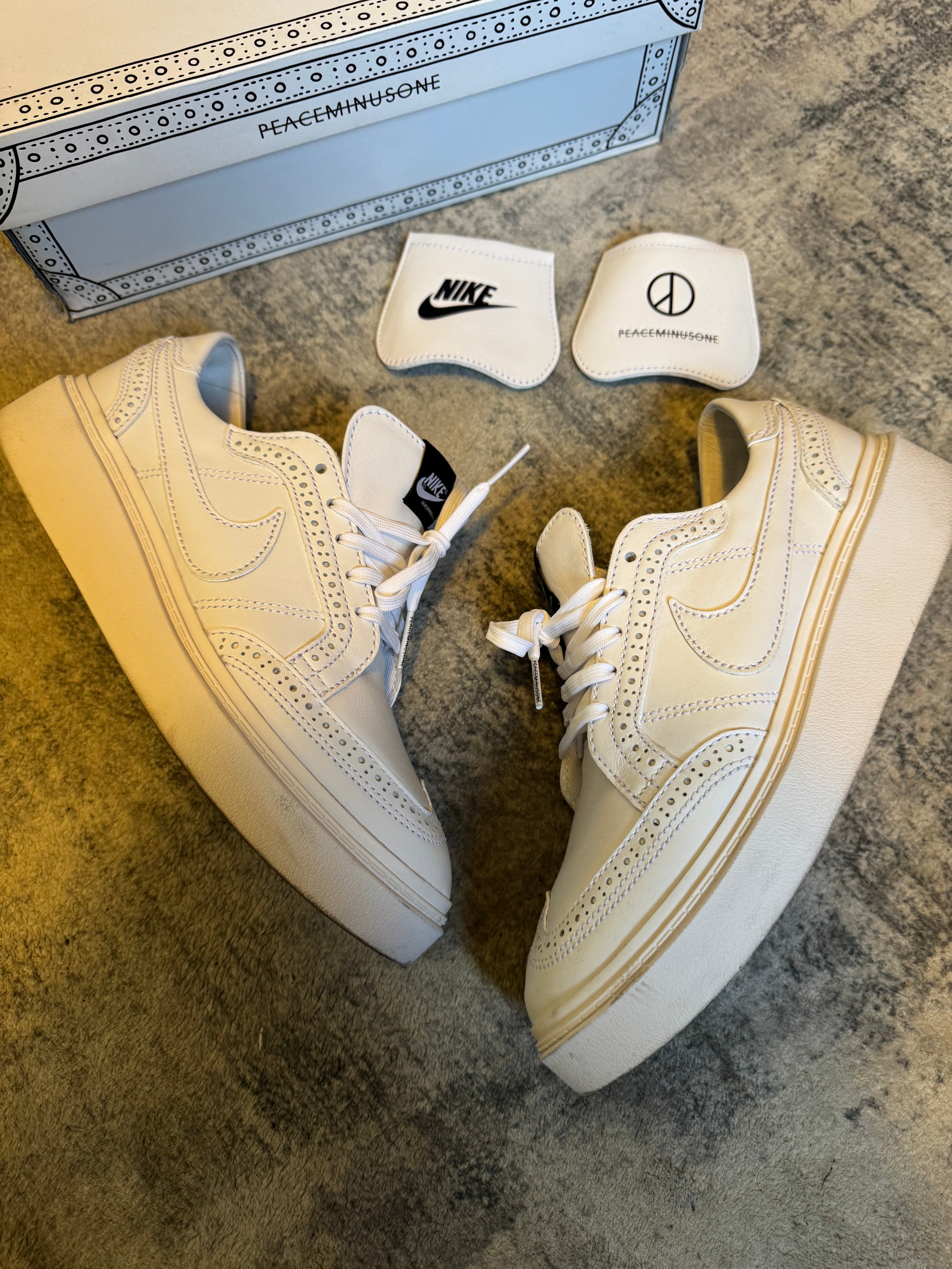 NIKE PEACEMINUSONE